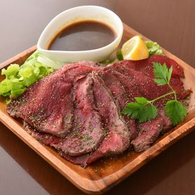 自家製柔らかローストビーフ