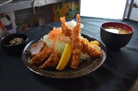 嬉嬉豚ヒレかつ×肉巻きエビフライ