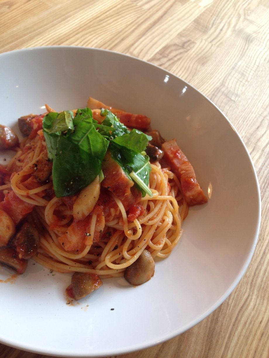 厚切りベーコンときのこのトマトパスタ（1450）