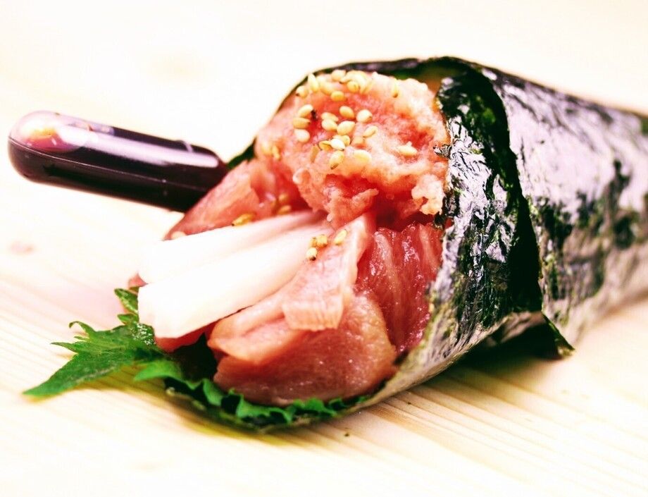 極上本鮪中トロ巻き