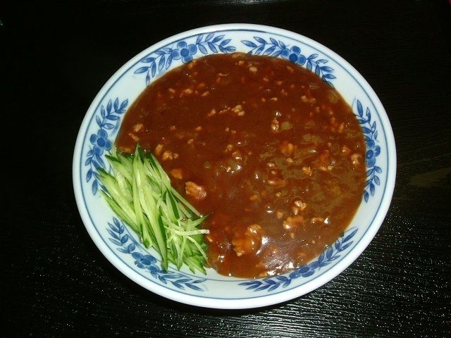 ジャージャー麺（550円）