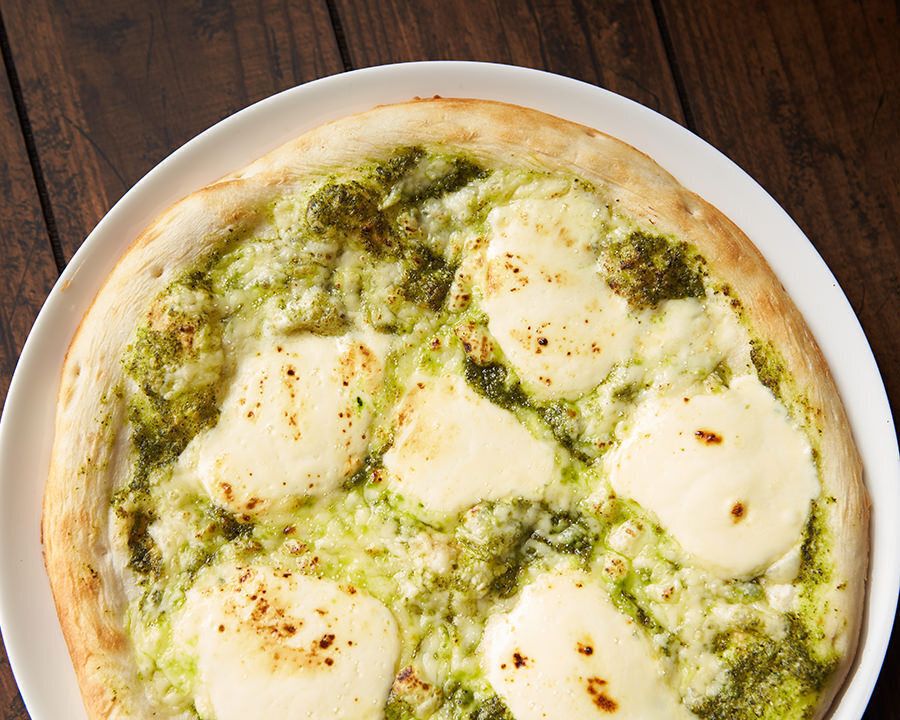 バジル＆マスカルポーネチーズのピザ（Ｍ）（￥１１８０（М））