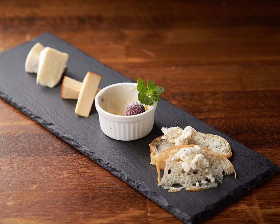 チーズの盛り合わせ（￥９８０）