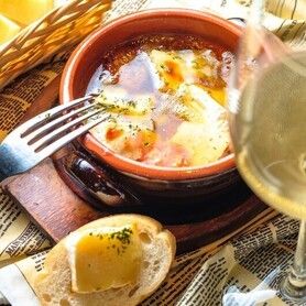 カマンベールチーズのアヒージョ  