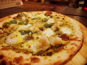 海老のジェノベーゼピザ