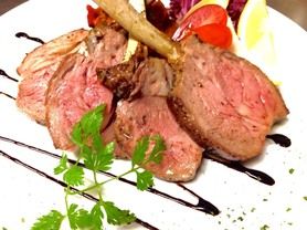 骨付きラム肉のロースト 赤ワインとバルサミコのソース