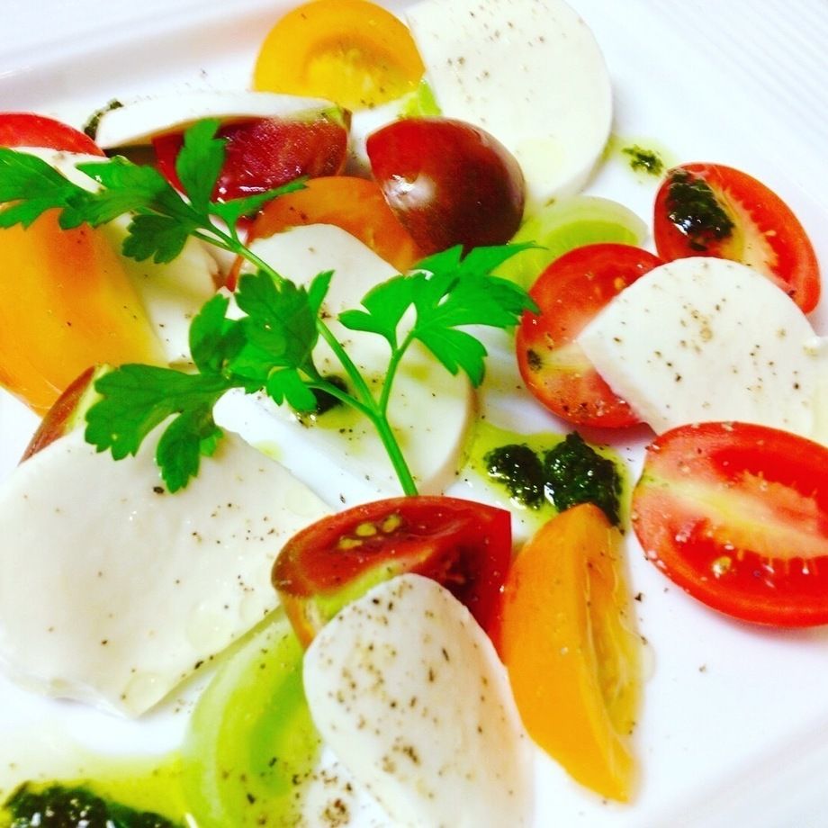 カラフルトマトのカプレーゼ