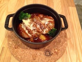 煮込みハンバーグ  withライス/パン（ランチはライスのみです）