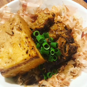 豚バラ肉豆腐丼