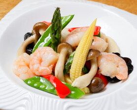 海老と季節野菜の塩味炒め