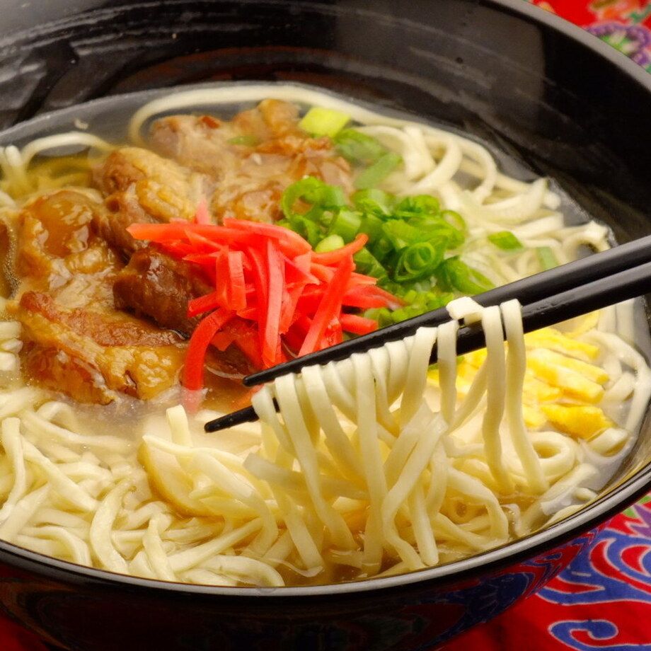 ソーキそば(並)（990円(税込)）