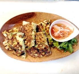 山芋とキャベツのバインセオ  Bánh xèo nhân bắp cải và khoai từ 