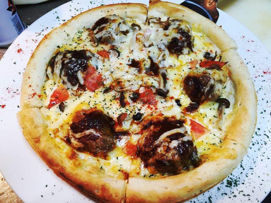 大人気！デミグラスハンバーグピザ （1,480円）