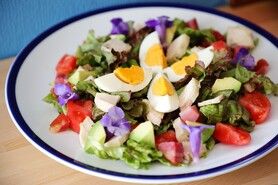 具材たっぷりコブサラダ