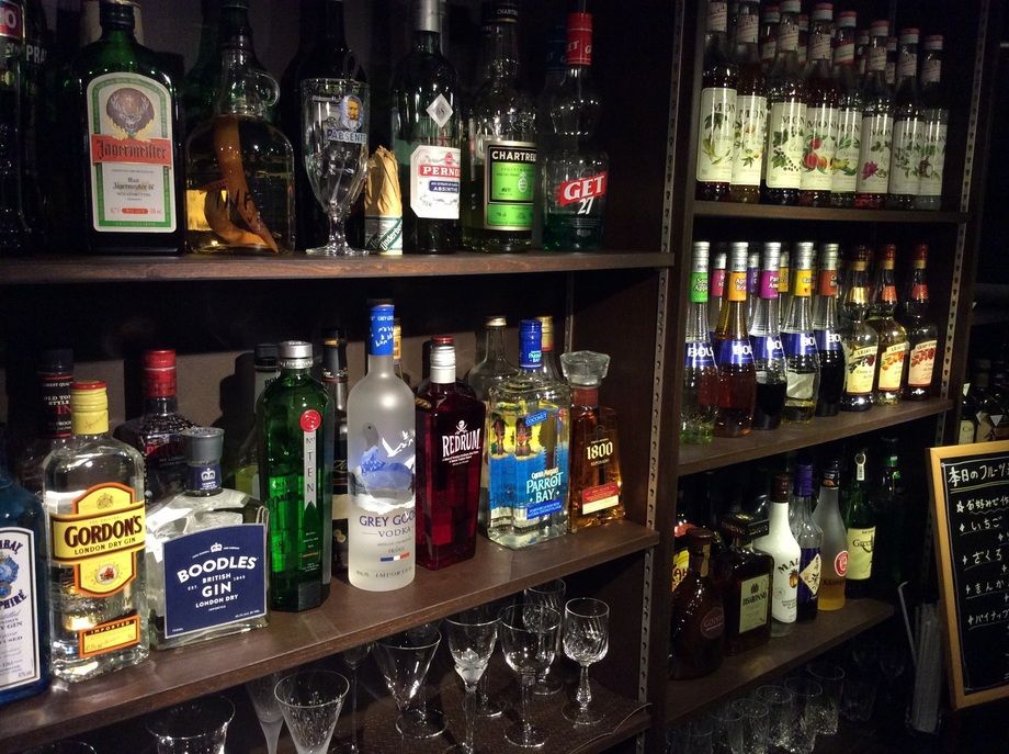 カクテル各種（¥700~）