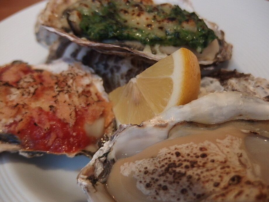 焼き牡蠣三種類盛り合わせ