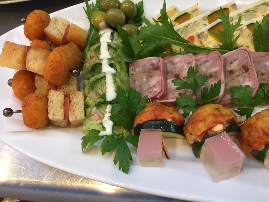 各種パーティや宴会に♪コースは基本的にお任せですが、ご要望に合わせさせていただきます。お気軽にご相談くださいませ。