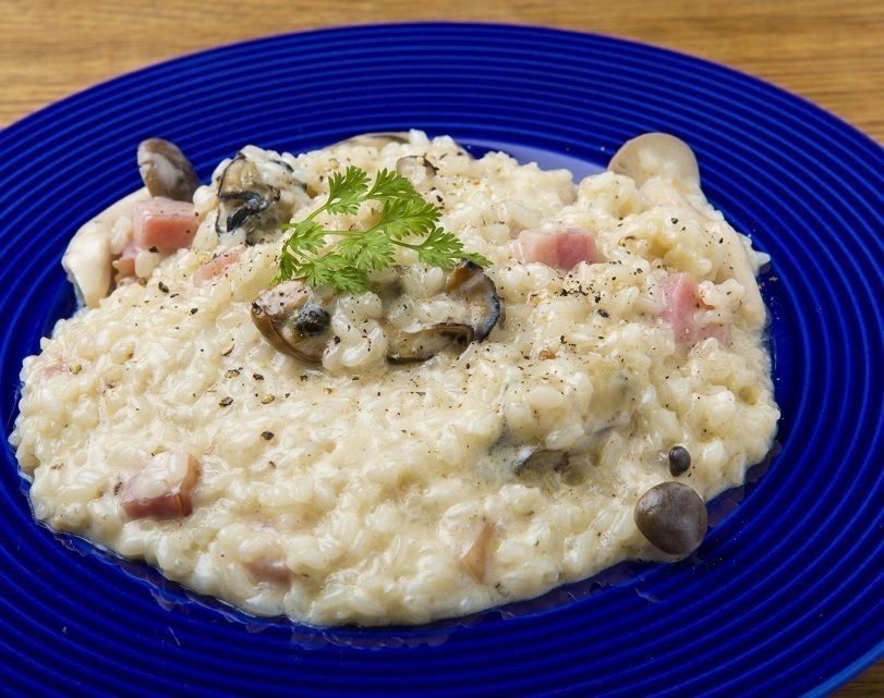 スモーク牡蠣とパルミジャーノのクリームリゾット（1,020円）