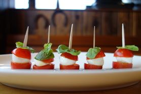 ミニトマトと北海道産モッツァレラチーズのカプレーゼ風