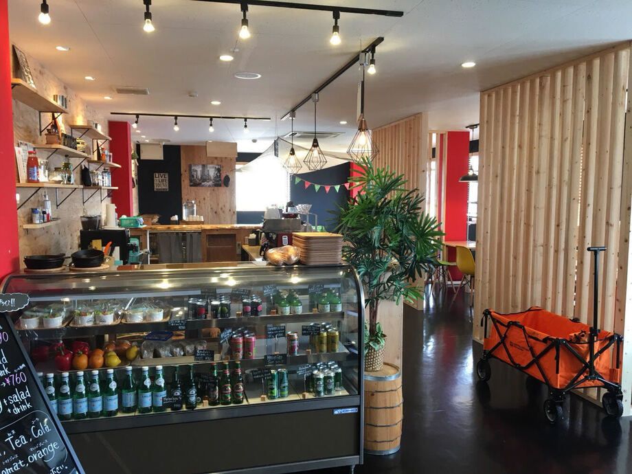 ドリンクメニュー　約40種類　ビールあり