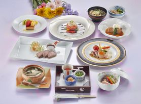 和洋折衷懐石料理Bコース　(要事前のご予約)