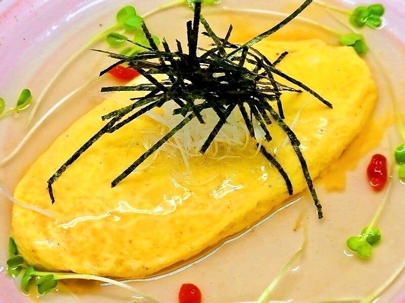 納豆オムレツのかつを出汁 （納豆好きは、はずせません。ふわふわ玉子と納豆の素敵なハーモニー♪ ）（650円）