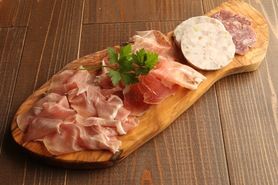 生ハム・サラミ盛り合わせ　L