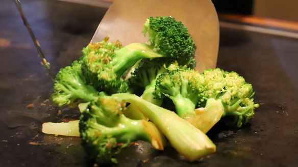 ブロッコリー鉄板蒸し〜タルタルソース〜