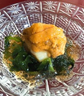 新玉ねぎ豆腐　若布　うに　出汁ジュレがけ