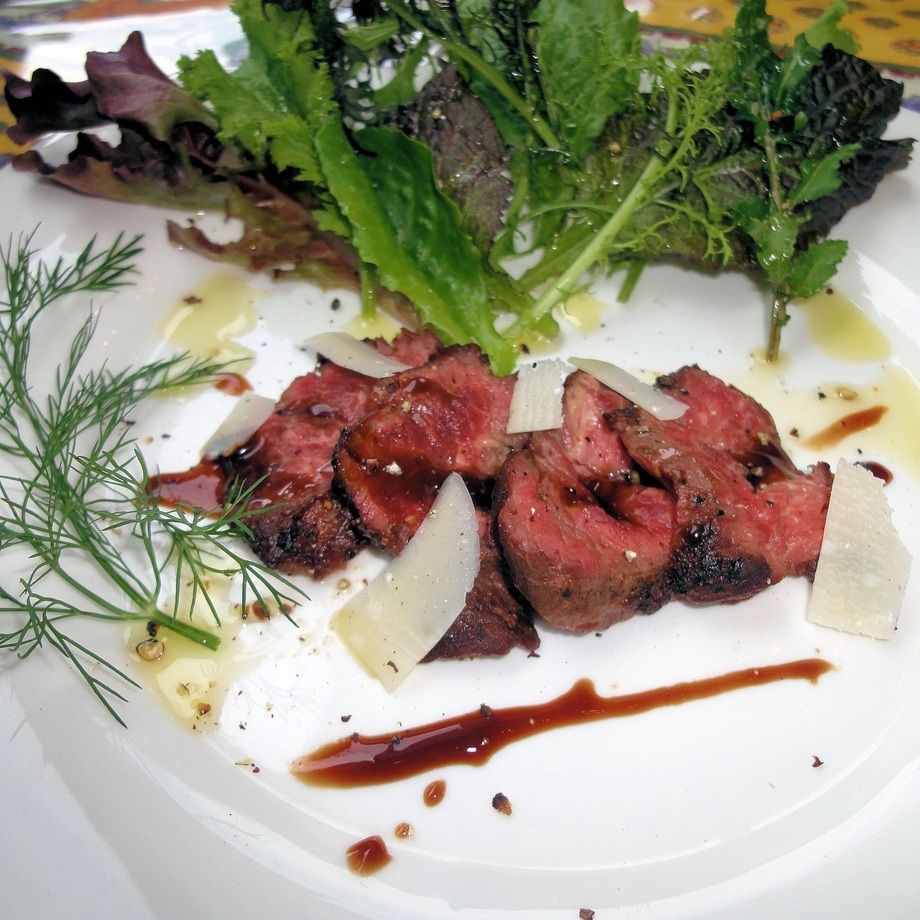 仔牛のさがりのタリアータ