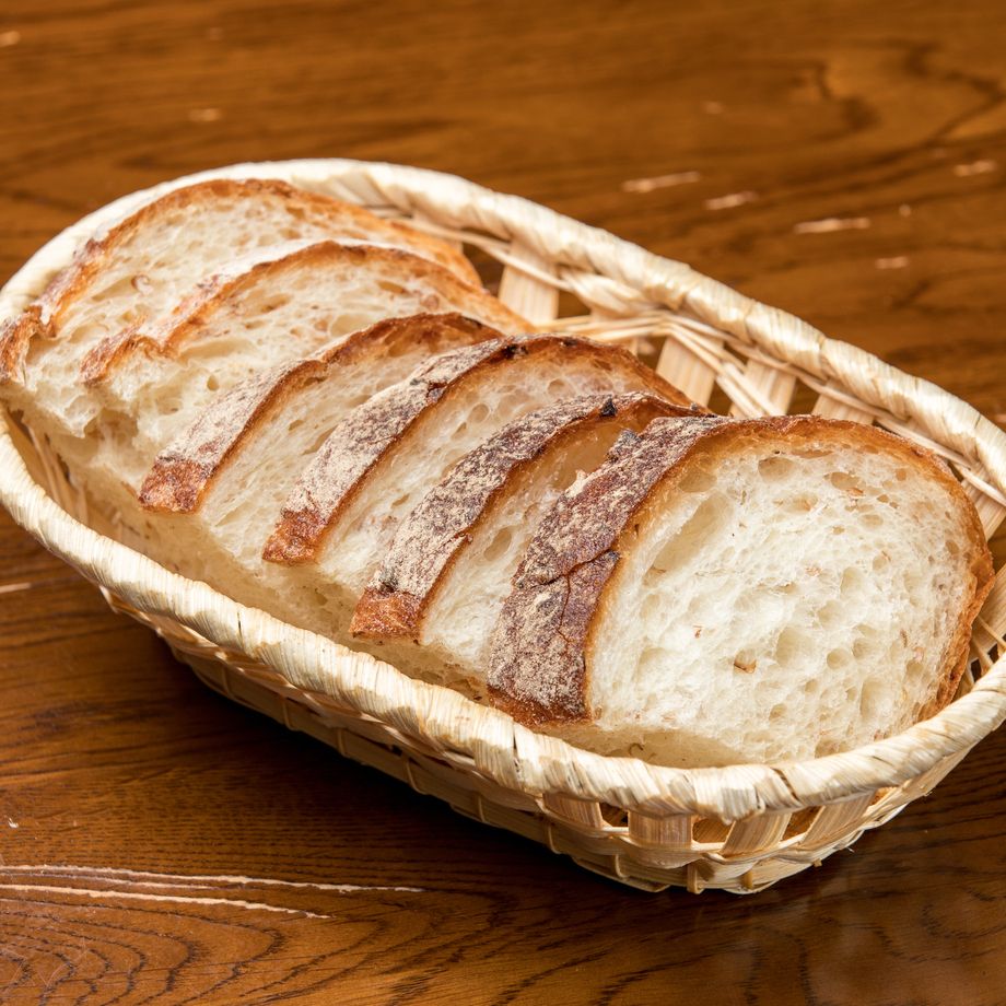 ライ麦バゲッド お料理とご一緒にどうぞ‼（250円）