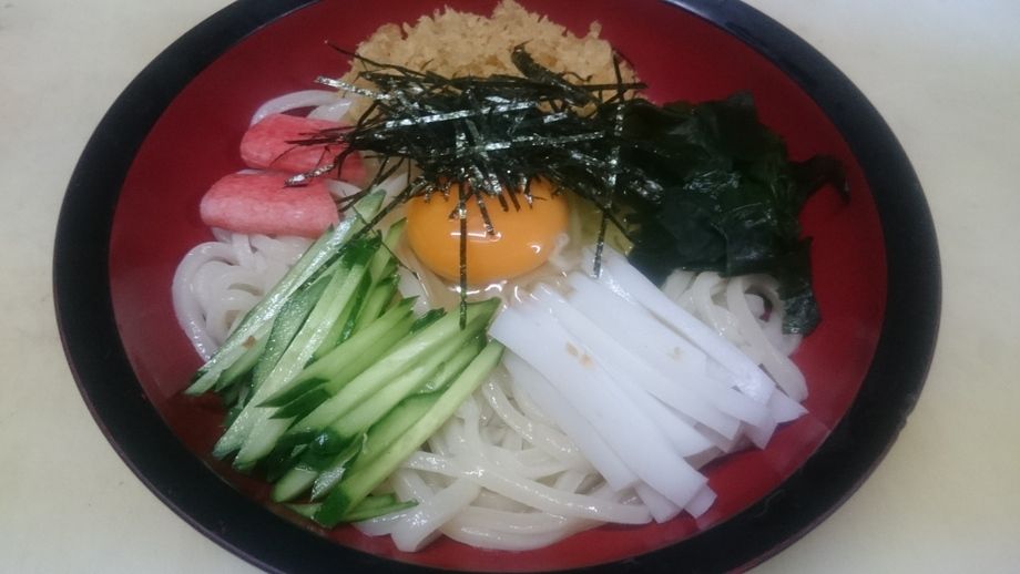 冷し月見うどん（1160円）