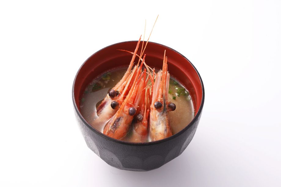 【平日ランチタイム限定】人気のランチ濃厚 海老味噌汁！！ Weekday / Lunch includes salad and miso soup.