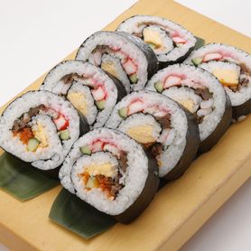 板前特製 うず太巻き Traditional Jumbo Rolled Sushi 