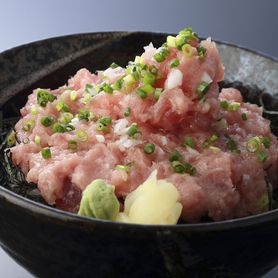 ねぎとろ丼 Raw Tuna with Green Onion Bowl