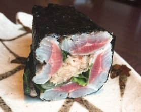 鰯と香味野菜の海苔巻き