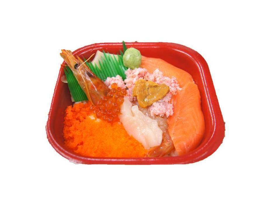 知床丼（540円～）