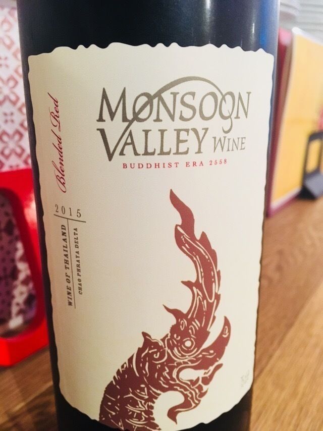 モンスーンバレー レッド（グラス ¥550 ボトル ¥3280）
