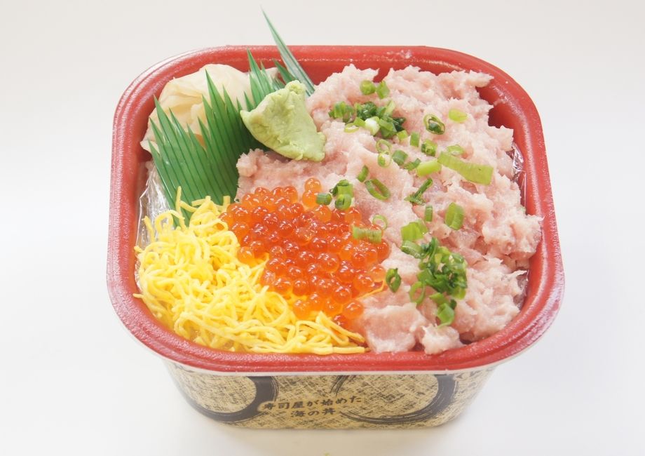 いくらネギトロ丼（540円～）