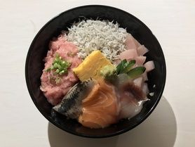 おまかせ海鮮丼