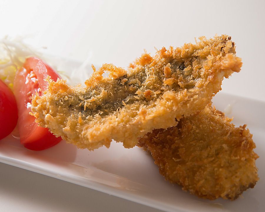 自家製アジの梅じそフライ（2個）（720円）