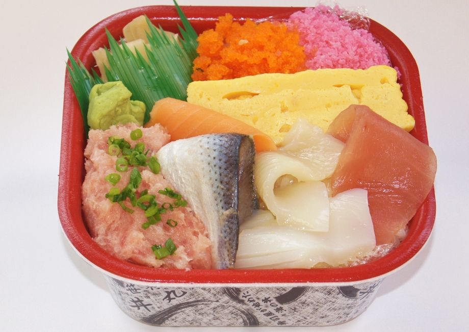 まんぷく丼(シャリ大盛無料)（540円～）