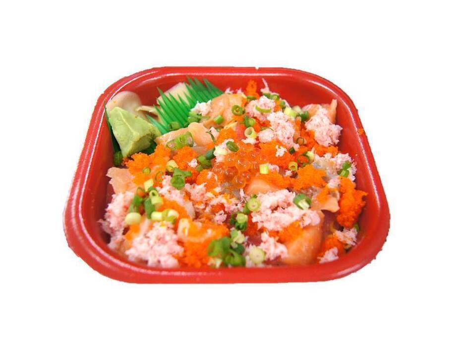 あられ丼（540円～）