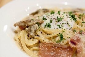 ポルチーニ茸のカルボナーラ風〜半熟卵添え〜