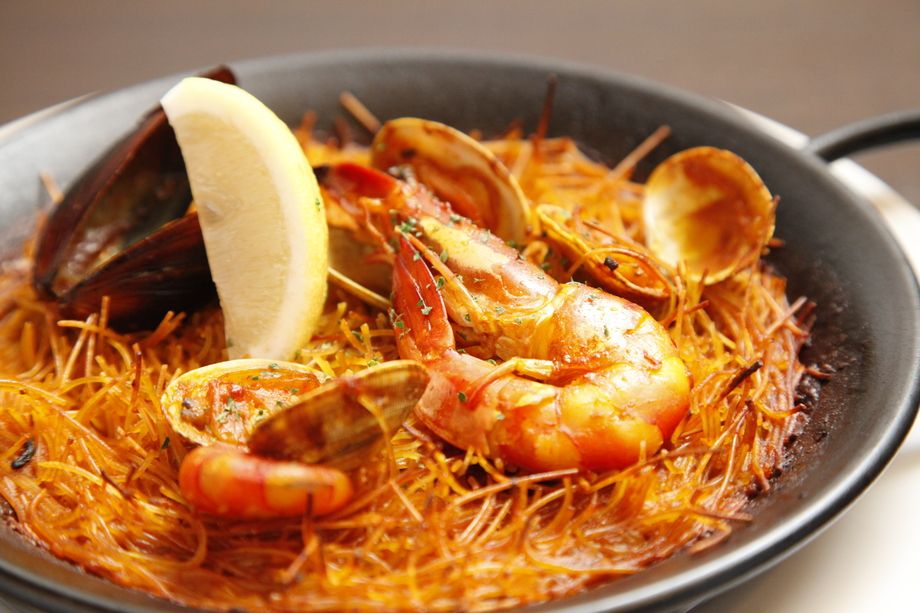 フィデワ＂パスタのパエリア＂(１人前～)（￥1600（１人前））