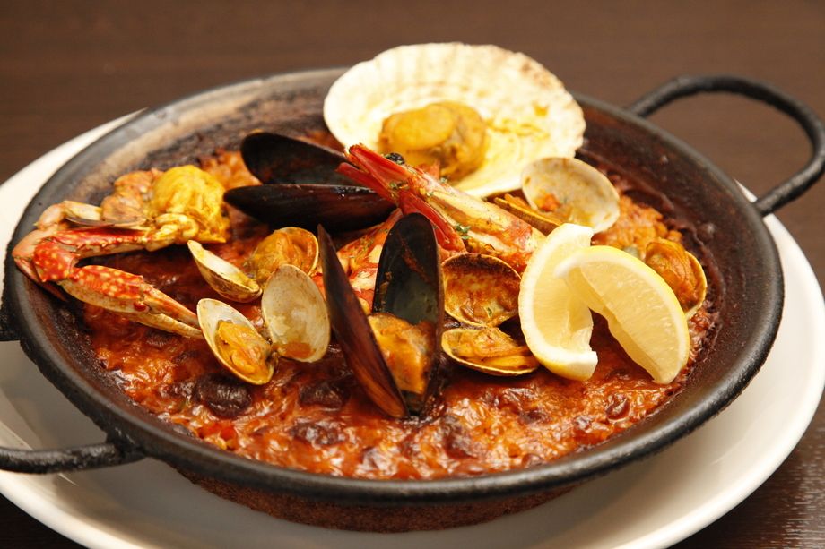 魚介のパエリア(２人前～)（￥3400（２人前））