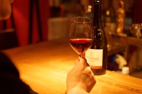 毎日変わる豊富なグラスワイン２０～５０種