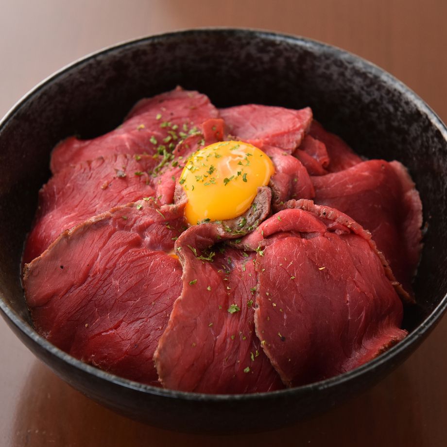 自家製柔らかローストビーフ丼