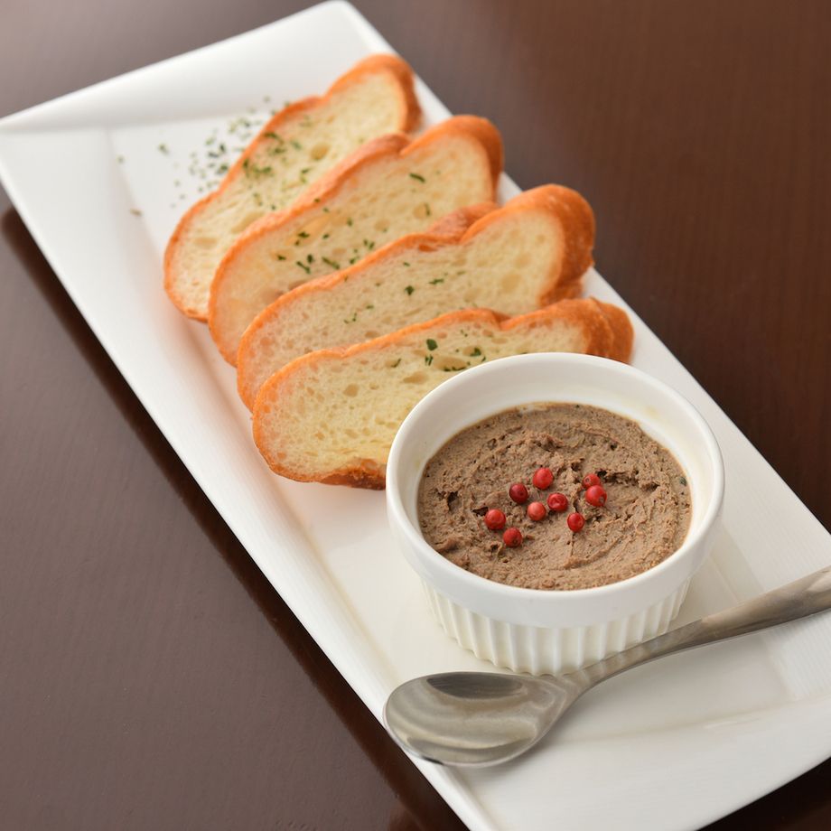 自家製レバーパテ バゲット添え