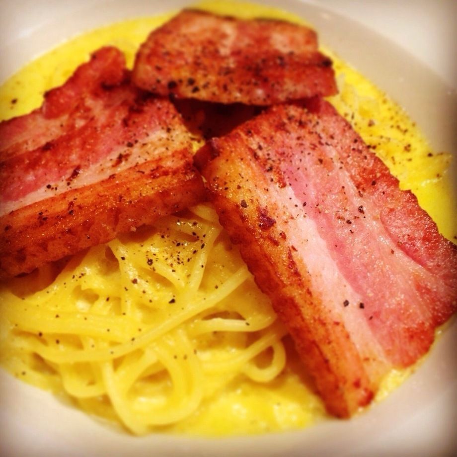 びっくりベーコンのカルボナーラ
